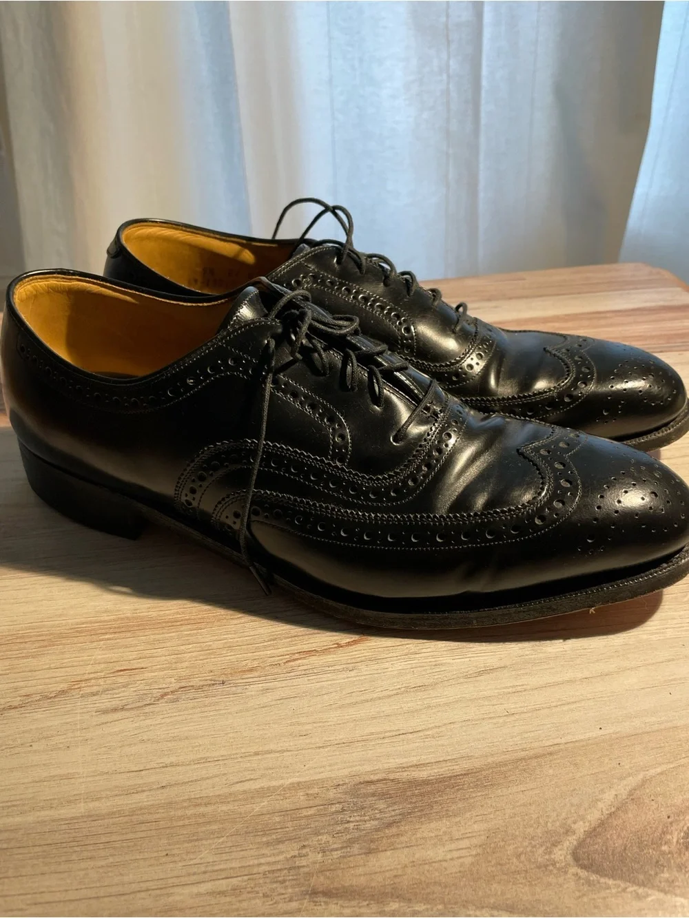 Johnston & Murphy Men’s Black Leather Wingtip Oxfords Size 9.5
